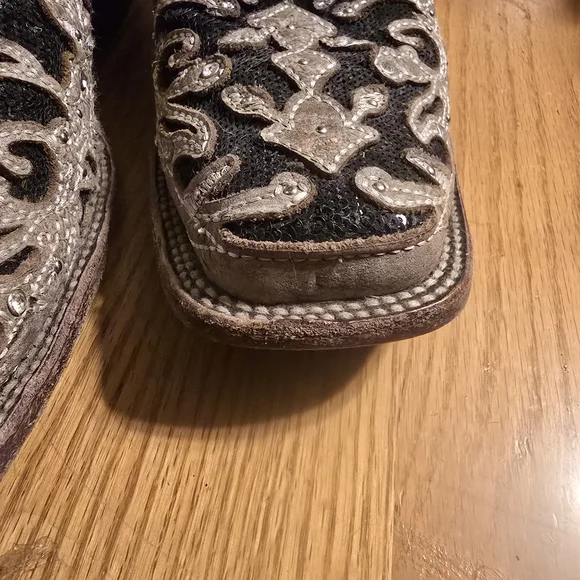 Women's Black and Silver Western Boots - Picture 10 of 11